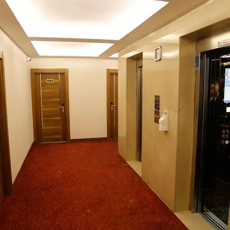 Grand Zara מלון 3*