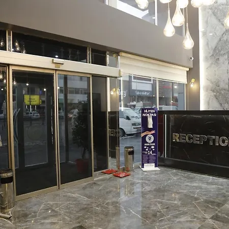 Grand Zara Hotel