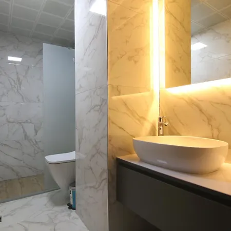 Hotell Grand Zara 3*