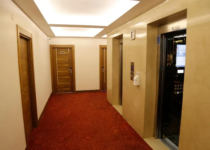 Grand Zara Hotel 3*